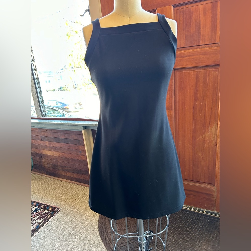 Vintage 90’s stretch little black dress